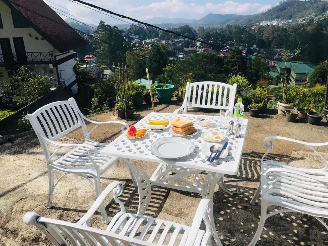 Hotel Shiny View Nuwara Eliya Esterno foto